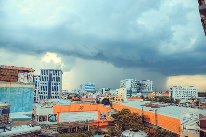 Phuong Linh Hotel Thành Pho Ho Chí Minh Esterno foto